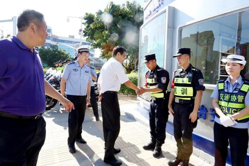 治安岗亭努力践行为人民服务的责任